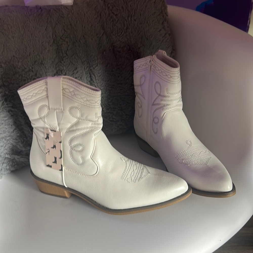 White Cowboy ankle boots